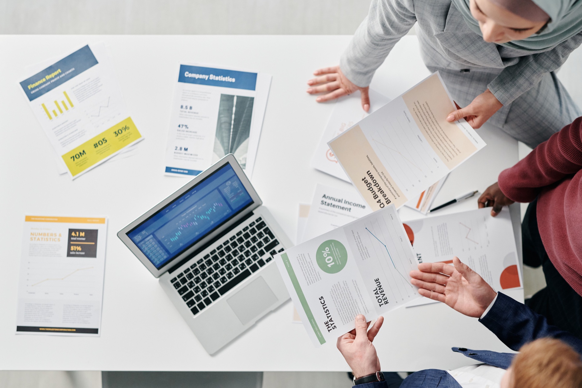 How to Implement Resinara: A Board-Ready Rollout Plan